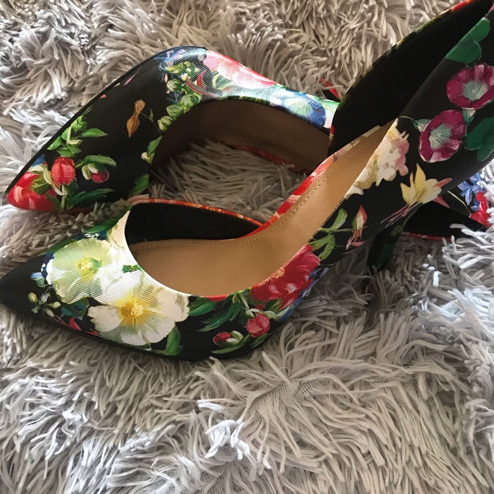 Size 10 Just Fab Heels